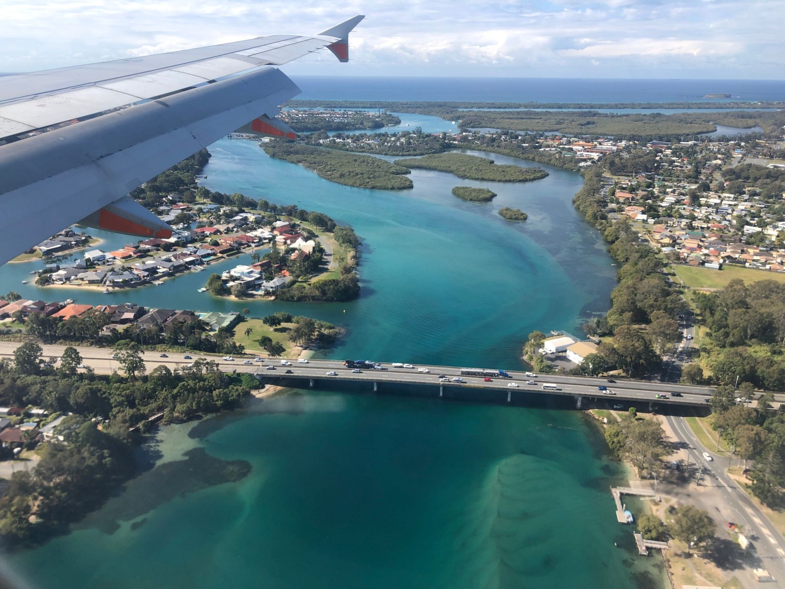 Vista aérea de Banora Point, con los canales y el verde del hinterland del Tweed