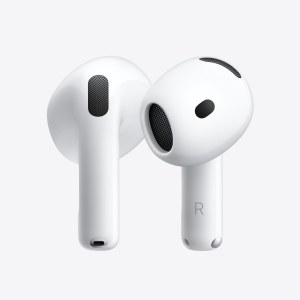 Los dos auriculares AirPods 5 en blanco sobre fondo claro