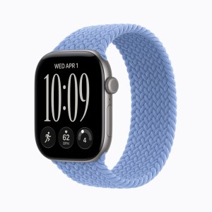 Apple Watch Series 12 de aluminio plata con correa Solo Loop trenzada azul